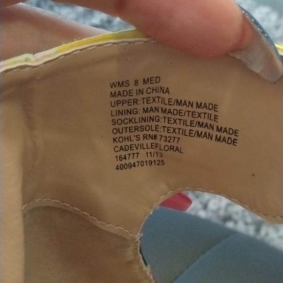 Fluorescent Heels 👠 - Picture 2 of 4